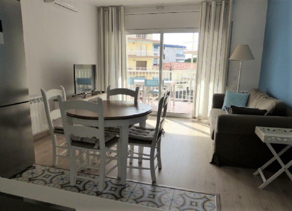 Mont-Roig Apartment กัมบริลส์ ภายนอก รูปภาพ